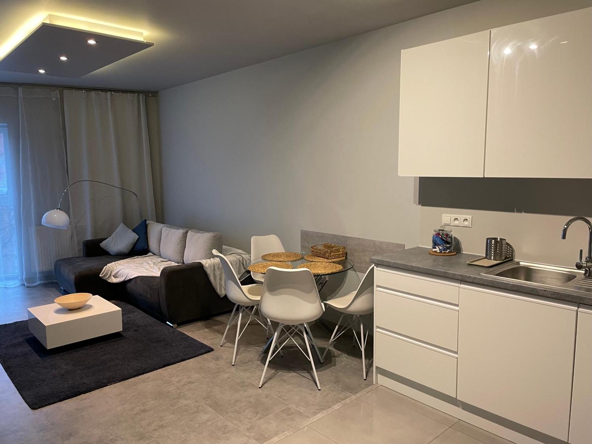 Wenecjanska Comfort Apartment, Free Parking, Self Check-In 24H พอซนาน ภายนอก รูปภาพ