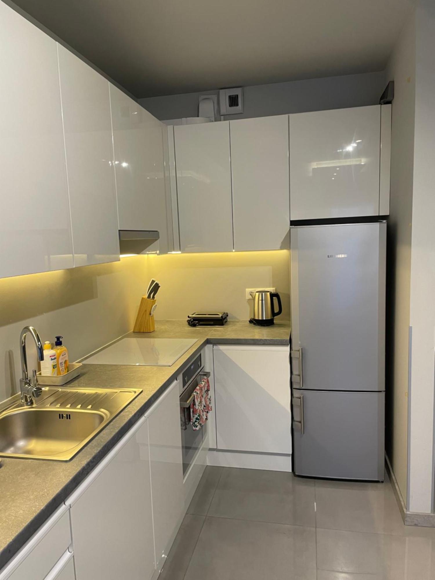 Wenecjanska Comfort Apartment, Free Parking, Self Check-In 24H พอซนาน ภายนอก รูปภาพ