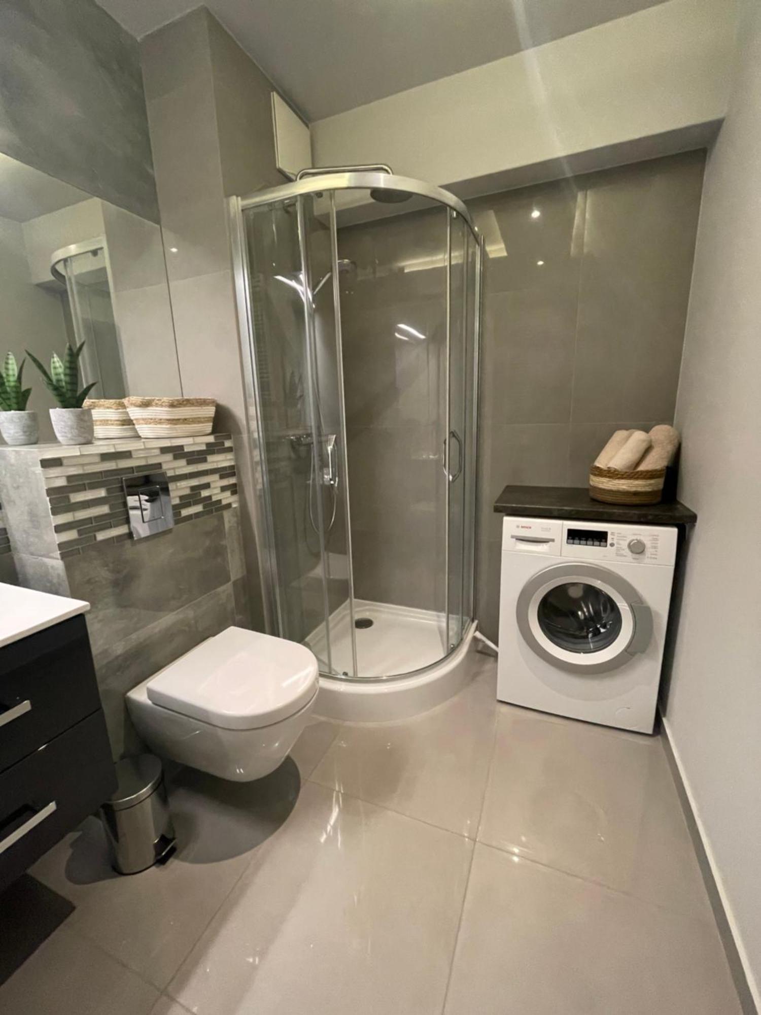 Wenecjanska Comfort Apartment, Free Parking, Self Check-In 24H พอซนาน ภายนอก รูปภาพ